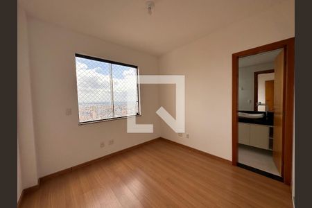 Apartamento à venda com 239m², 4 quartos e 3 vagasQuarto 4