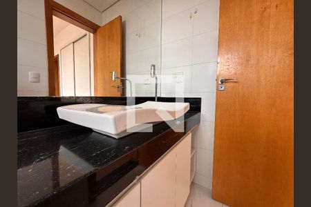 Apartamento à venda com 239m², 4 quartos e 3 vagasBanheiro