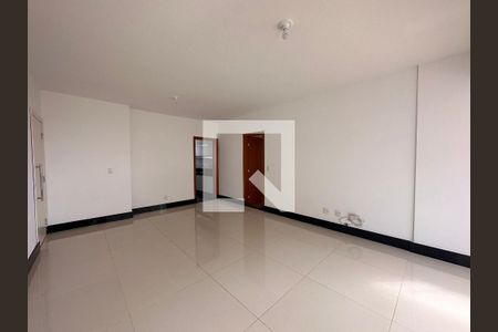 Apartamento à venda com 239m², 4 quartos e 3 vagasSala
