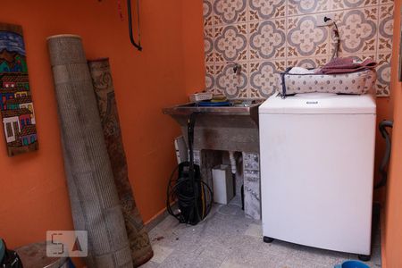 Casa à venda com 147m², 4 quartos e 2 vagas Casa à venda com 147m², 4 quartos e 2 vagasÁrea de Serviço