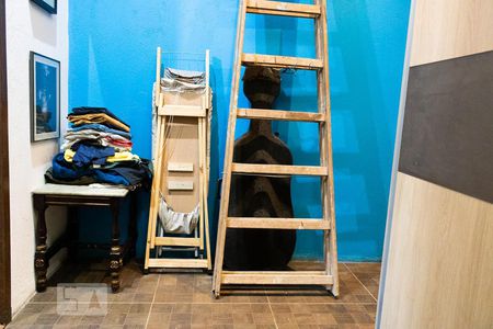 Casa à venda com 147m², 4 quartos e 2 vagas Casa à venda com 147m², 4 quartos e 2 vagasQuarto 5