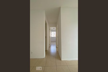 Corredor de apartamento para alugar com 2 quartos, 45m² em Vicente de Carvalho, Rio de Janeiro
