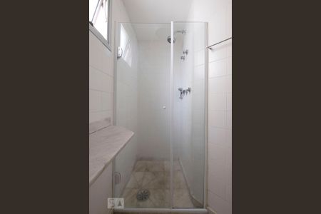 Apartamento para alugar com 72m², 2 quartos e 1 vaga Apartamento para alugar com 72m², 2 quartos e 1 vagaSuíte - Banheiro