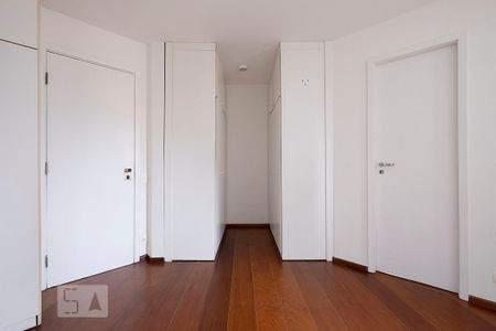 Apartamento para alugar com 72m², 2 quartos e 1 vaga Apartamento para alugar com 72m², 2 quartos e 1 vagaSuíte