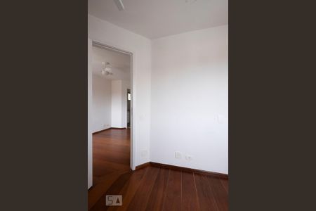 Apartamento para alugar com 72m², 2 quartos e 1 vaga Apartamento para alugar com 72m², 2 quartos e 1 vagaEscritório