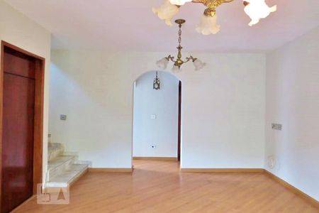 Sala de casa à venda com 4 quartos, 320m² em Vila Gustavo, São Paulo