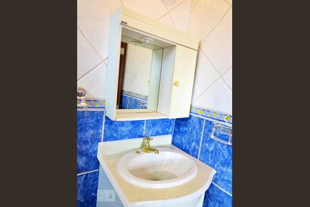 Casa à venda com 320m², 4 quartos e 4 vagasBanheiro da Suíte 2