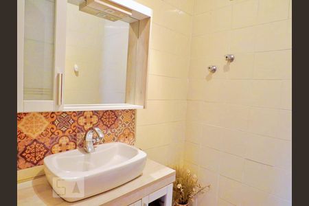 Casa à venda com 320m², 4 quartos e 4 vagasLavabo