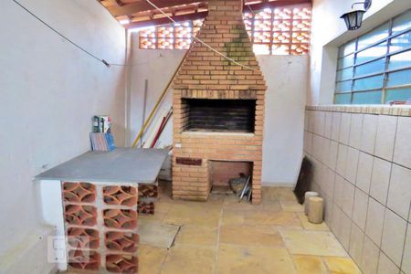 Casa à venda com 320m², 4 quartos e 4 vagasChurrasqueira