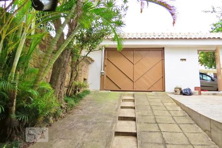 Casa à venda com 320m², 4 quartos e 4 vagasGaragem