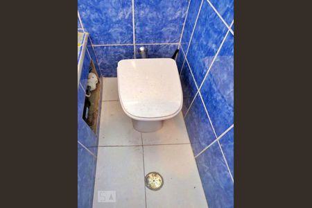 Casa à venda com 320m², 4 quartos e 4 vagasBanheiro da Suíte 2