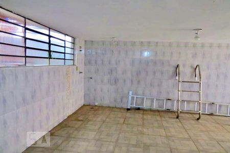 Casa à venda com 320m², 4 quartos e 4 vagasGaragem