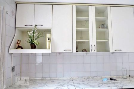 Casa à venda com 320m², 4 quartos e 4 vagasCozinha - Armários