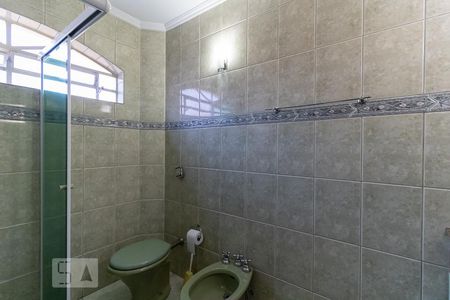Casa à venda com 225m², 4 quartos e 2 vagasBanheiro da Suíte