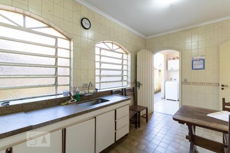 Casa à venda com 225m², 4 quartos e 2 vagasCozinha