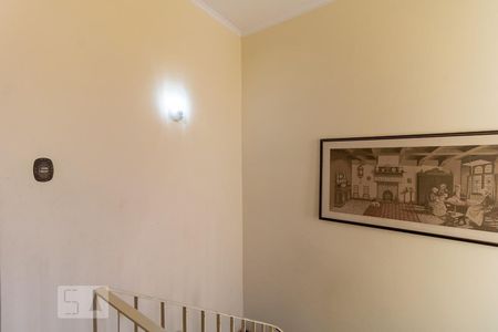 Casa à venda com 225m², 4 quartos e 2 vagasEscada