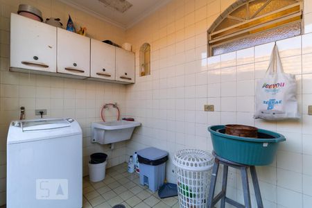 Casa à venda com 225m², 4 quartos e 2 vagasLavanderia