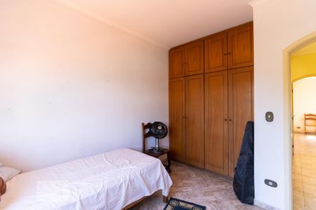 Casa à venda com 225m², 4 quartos e 2 vagasQuarto 3
