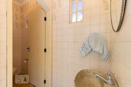 Casa à venda com 225m², 4 quartos e 2 vagasLavabo