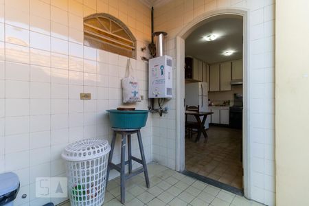 Casa à venda com 225m², 4 quartos e 2 vagasLavanderia