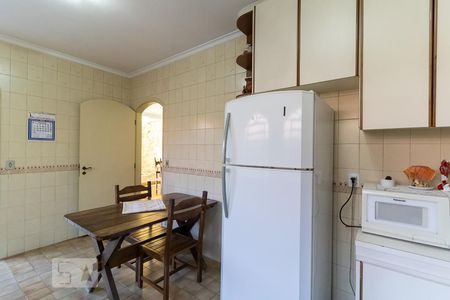 Casa à venda com 225m², 4 quartos e 2 vagasCozinha