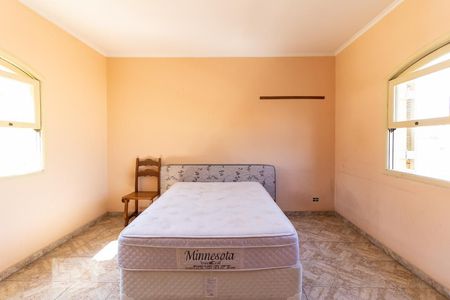 Casa à venda com 225m², 4 quartos e 2 vagasQuarto 2