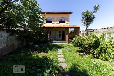 Casa à venda com 225m², 4 quartos e 2 vagasÁrea Externa