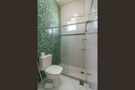 Casa para alugar com 60m², 2 quartos e 2 vagas Casa para alugar com 60m², 2 quartos e 2 vagasBanheiro