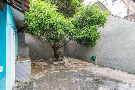 Casa para alugar com 60m², 2 quartos e 2 vagas Casa para alugar com 60m², 2 quartos e 2 vagasQuintal gourmet