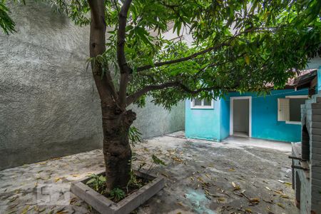 Casa para alugar com 60m², 2 quartos e 2 vagas Casa para alugar com 60m², 2 quartos e 2 vagasQuintal gourmet