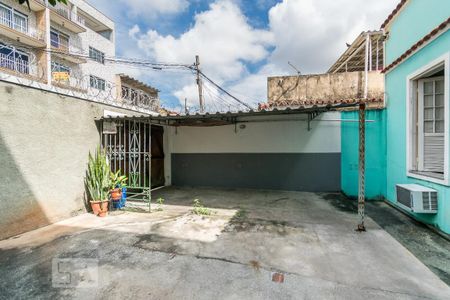 Casa para alugar com 60m², 2 quartos e 2 vagas Casa para alugar com 60m², 2 quartos e 2 vagasÁrea Externa