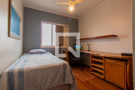 Apartamento à venda com 120m², 4 quartos e 1 vagaQuarto 2