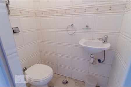 Apartamento para alugar com 67m², 2 quartos e sem vagaBanheiro de Serviço