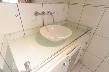 Apartamento para alugar com 67m², 2 quartos e sem vagaBanheiro