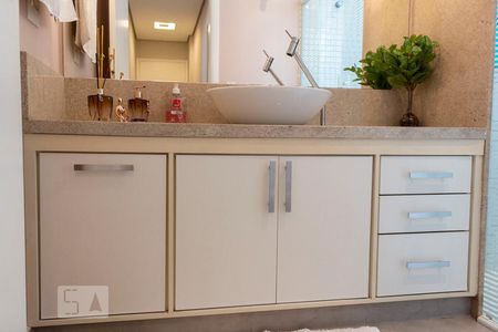 Apartamento para alugar com 82m², 2 quartos e 1 vagaBanheiro