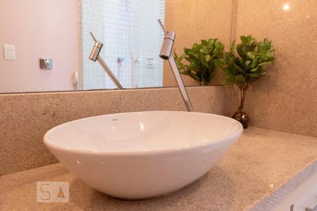 Apartamento para alugar com 82m², 2 quartos e 1 vagaBanheiro