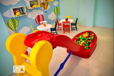 Apartamento à venda com 74m², 2 quartos e 1 vagaÁrea comum