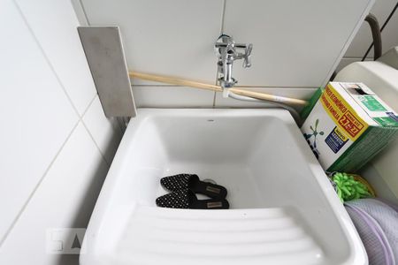 Apartamento à venda com 74m², 2 quartos e 1 vagaÁrea de Serviço