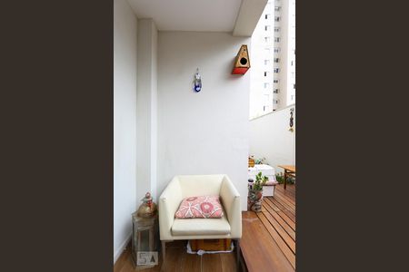 Varanda da sala de apartamento à venda com 2 quartos, 74m² em Jardim Caboré, São Paulo
