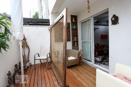 Apartamento à venda com 74m², 2 quartos e 1 vagaVaranda da sala