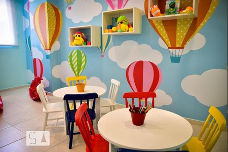 Apartamento à venda com 74m², 2 quartos e 1 vagaÁrea comum