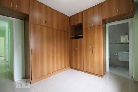 Casa à venda com 150m², 3 quartos e 2 vagasSuíte