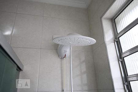 Casa à venda com 150m², 3 quartos e 2 vagasBanheiro