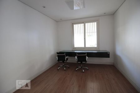 Casa de Condomínio à venda com 4 quartos, 330m² em Pacaembu, São Paulo
