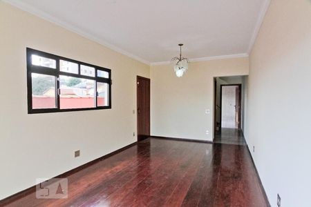 Sala de casa à venda com 3 quartos, 132m² em Vila Pereira Cerca, São Paulo