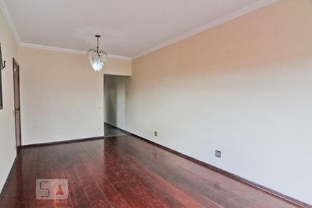 Sala de casa à venda com 3 quartos, 132m² em Vila Pereira Cerca, São Paulo
