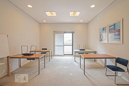 Apartamento para alugar com 37m², 1 quarto e 1 vaga Apartamento para alugar com 37m², 1 quarto e 1 vagaSala de Reunião