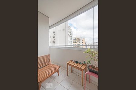 Apartamento para alugar com 37m², 1 quarto e 1 vaga Apartamento para alugar com 37m², 1 quarto e 1 vagaVaranda com Vidro Retrátil