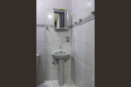 Casa para alugar com 150m², 2 quartos e 2 vagasBanheiro