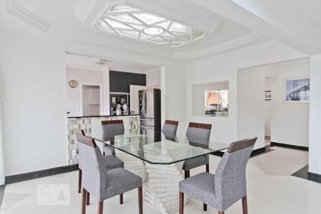 Sala de casa à venda com 4 quartos, 400m² em City América, São Paulo